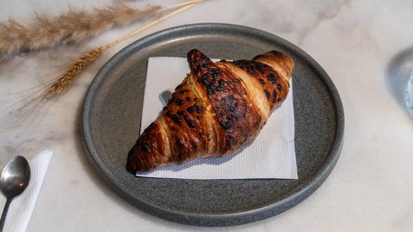 Croissant cu Ciocolata 